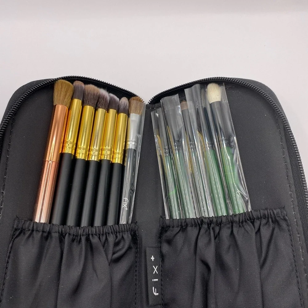 NEW Make-up Pro Brushes Set 11 Brushes Leather Case